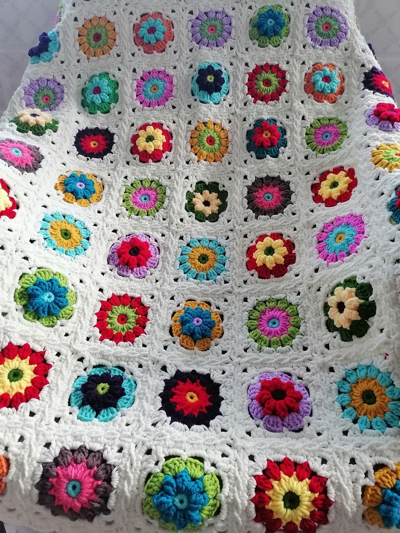 Daisy Crochet Throw Blanket,Bedroom Blanket, Living Room Blanket,Wedding Blanket, Baby Blanket,Granny Square Throw Blanket,Retro Blanket image 3