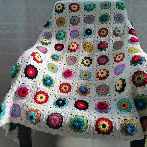 Daisy Crochet Throw Blanket,Bedroom Blanket, Living Room Blanket,Wedding Blanket, Baby Blanket,Granny Square Throw Blanket,Retro Blanket image 5