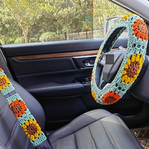 Auto Dekoration, gehäkelte Lenkradabdeckung, Sonnenblumen gehäkelte Blume Sicherheitsgurt Abdeckung, Erdbeere Auto Anhänger, Lenkradabdeckung für Frauen