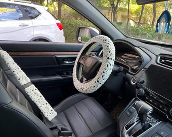 Crochet Sunflower Steering Wheel Cover: Creamy White Car Decor