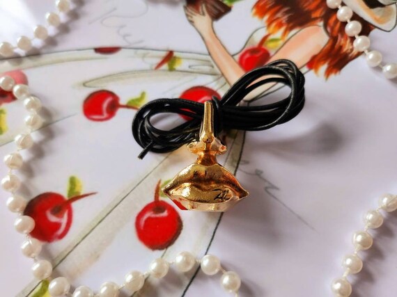 Stylo Bille Vintage Parfums SALVADOR DALI - Pièce Rare Et Collection - Occasion