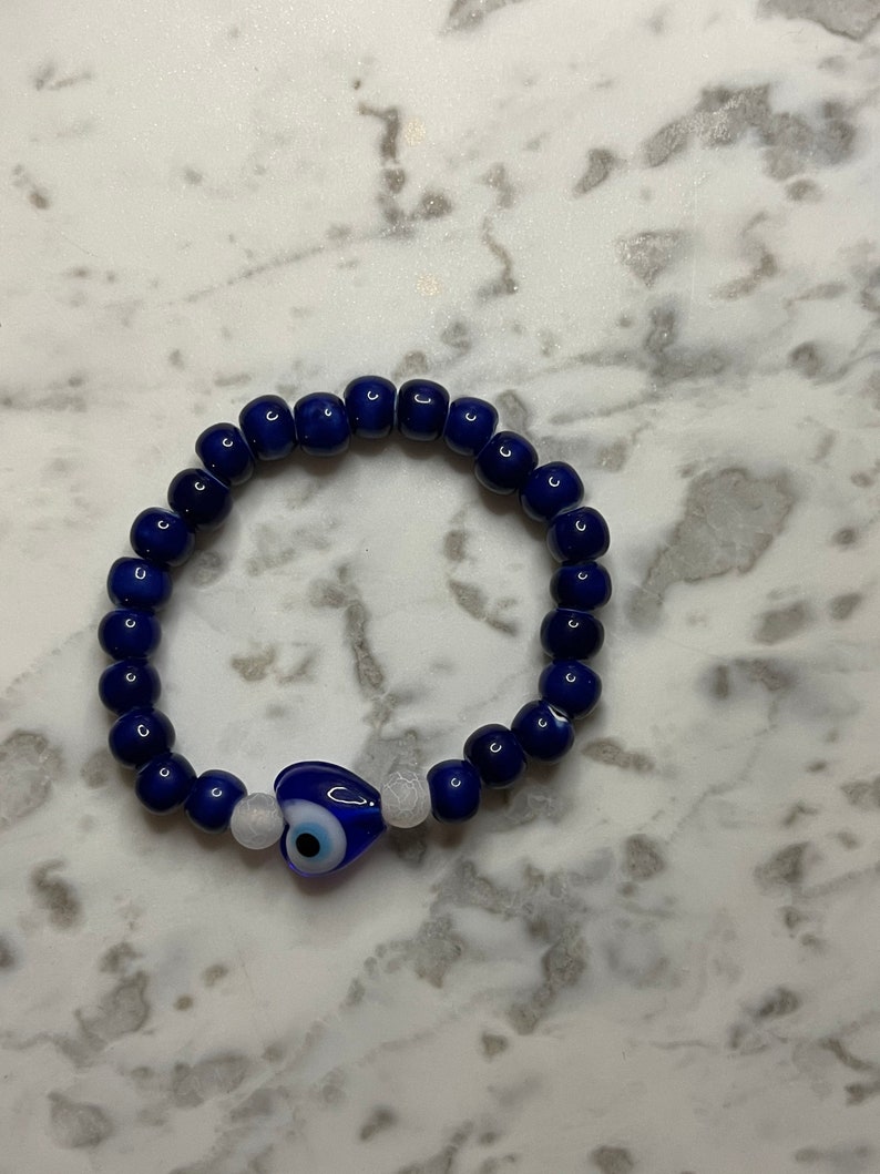 Blue evil eye beaded bracelet