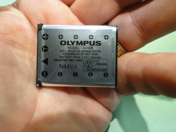 Olympus X-920 12 Megapixel Digital Camera in Box MINT Tested W 2