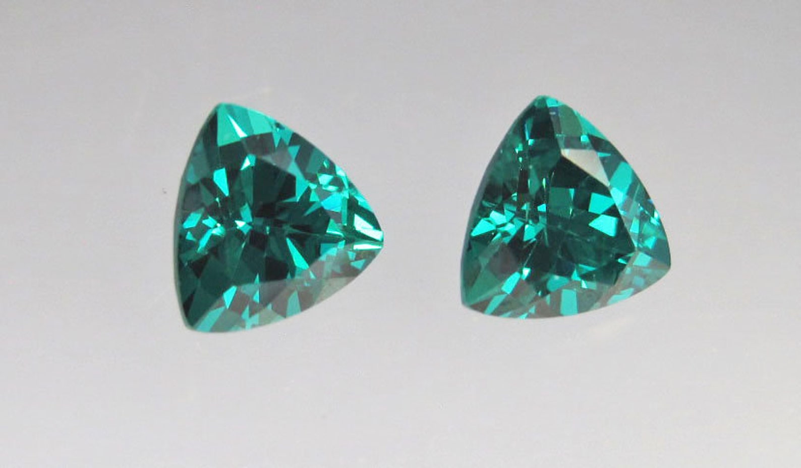 Pair of LabGrown Hydrothermal Synthetic Emerald 8mm Trillion Etsy