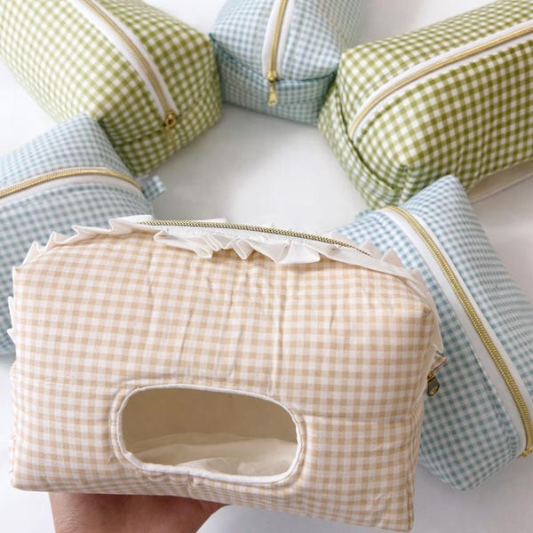 Gingham Diaper and Wipes Pouch | Handmade | Custom Embroidery | New Mom Gift | Ruffle Diaper Pouch