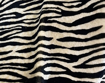 Snow Leopard Print Genuine Sheepskin , Real Snow Leopard Print Sheepskin Fur , Snow Leopard Fur ,  Leopard Print Sheepskin Rugs , Leopard