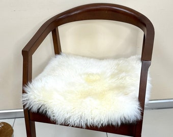 Coussin d'assise 17 x 17 pouces, Coussin en laine de mouton véritable, Laine de mouton duveteuse, Coussin d'assise naturel, Coussin en fourrure confortable, Coussin en fourrure blanche, Coussin en peau de mouton véritable