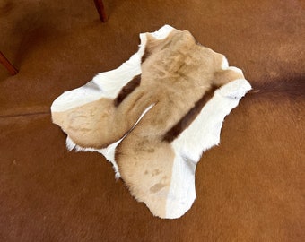 Pele de veado verdadeira, tapete de couro natural de origem ética, pele de veado curtida, pele de veado, pele de veado natural, pele de veado africana.