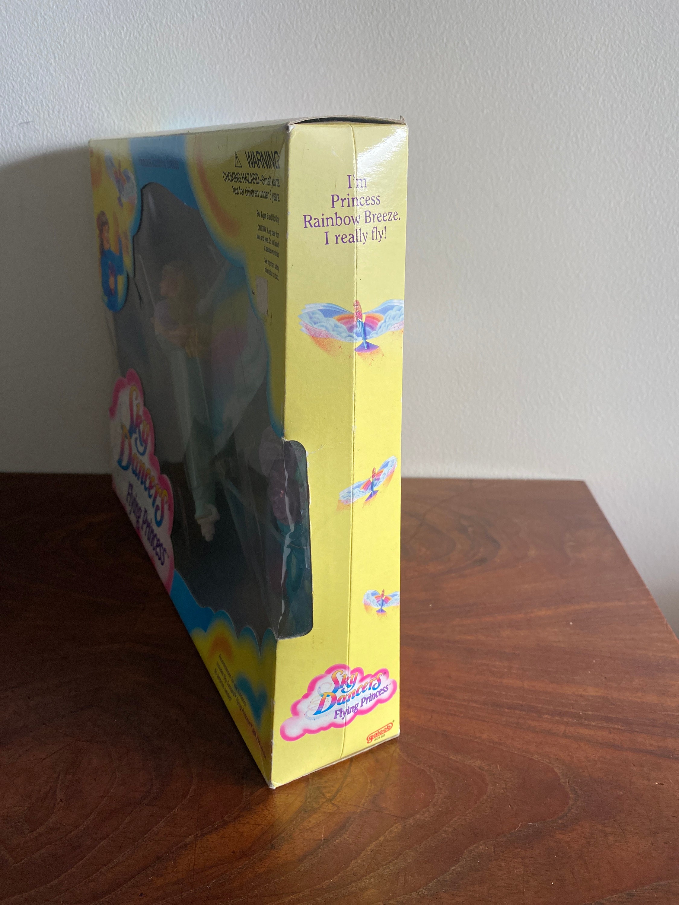 VINTAGE NOS 1995 Sky Dancers Flying Princess Toy Princess Rainbow