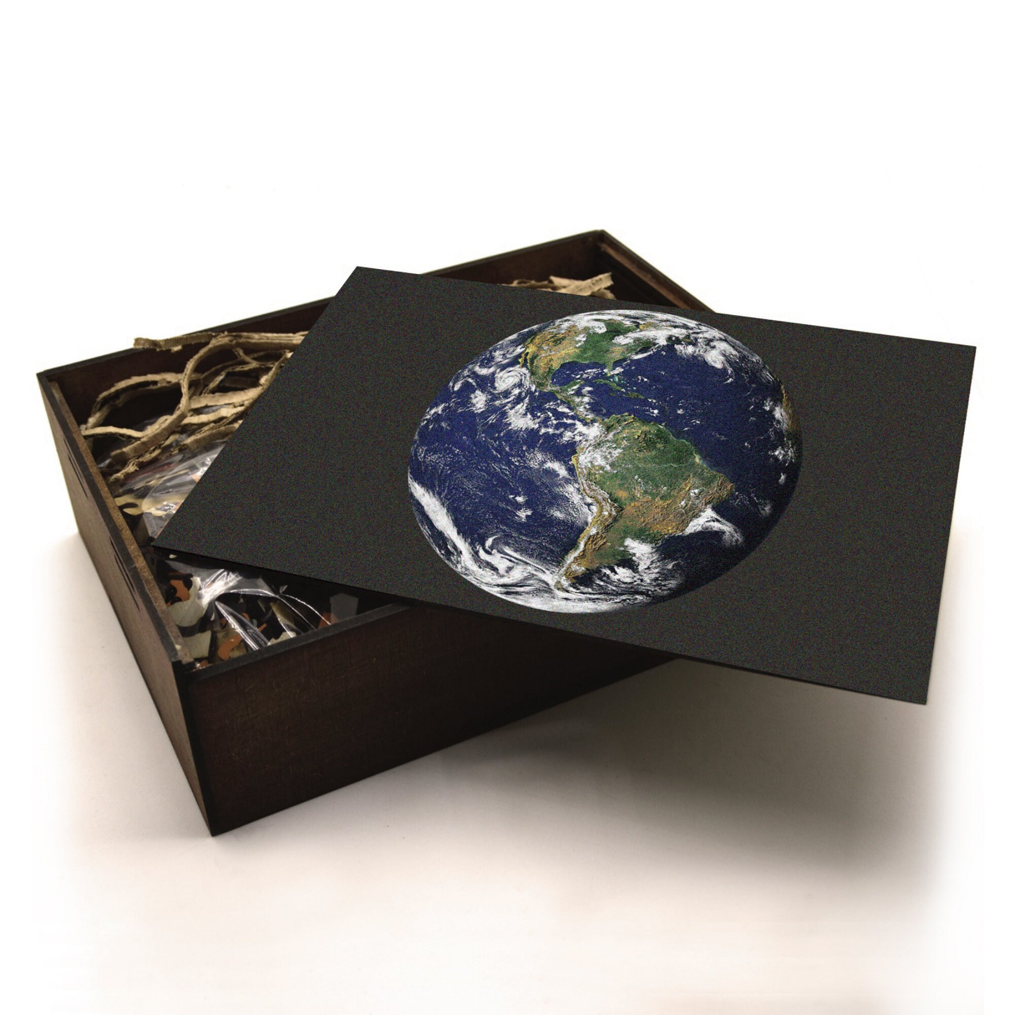 Earth – Round Wooden Jigsaw Puzzle | Collector's Edition