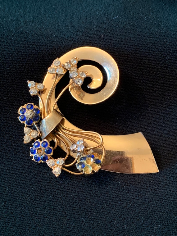 Vintage 1940’s Coro Brooch