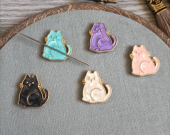 Pearl cat needle minder, needle magnet for embroidery and cross stitch