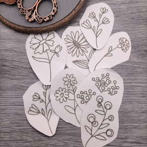 Motifs de broderie pré-imprimés à coller et à coudre, entoilage de broderie lavable.
