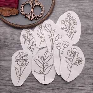 Motifs de broderie pré-imprimés à coller et à coudre, entoilage de broderie lavable.