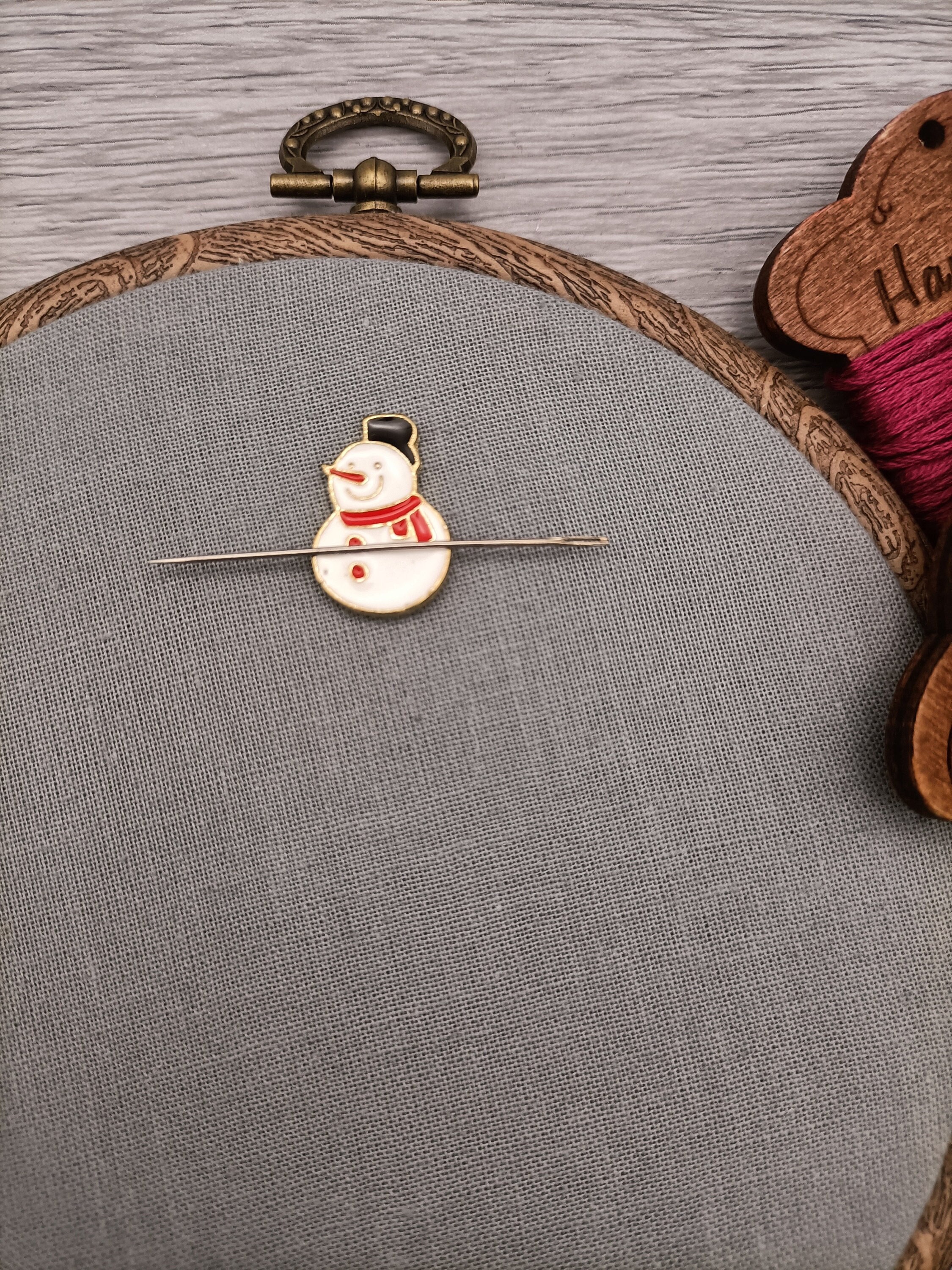 Primitive Snowman 1-1/8 Fabric Needle Minders Magnetic Cross