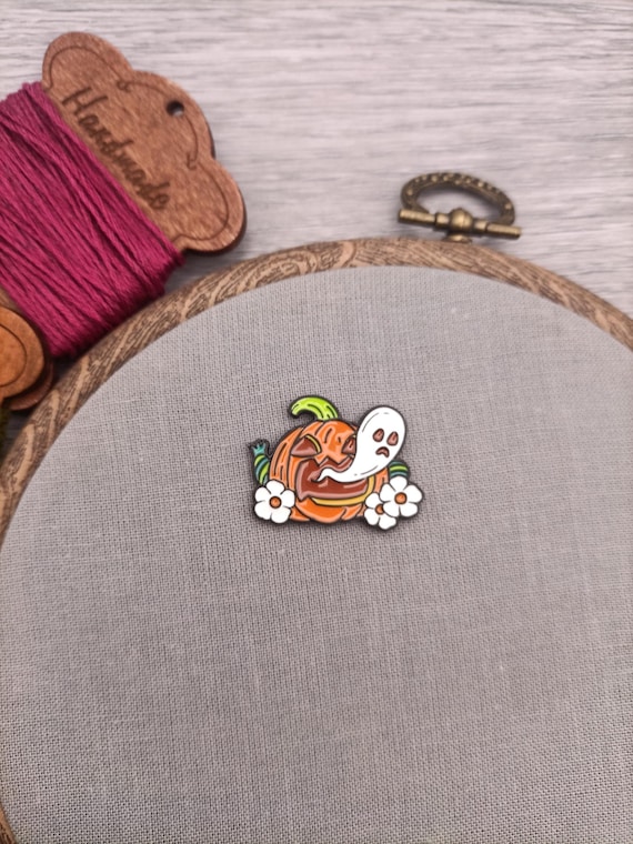 Pumpkin ghost needle minder, needle magnet for embroidery and cross stitch