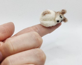 Sleeping Dog//Miniature/Puppy/Needle Felted/Fibreart Sculpture/Cute Animal/Dog Lover Present/Handmade/100% Wool/Dollhouse Size/Unique Gift