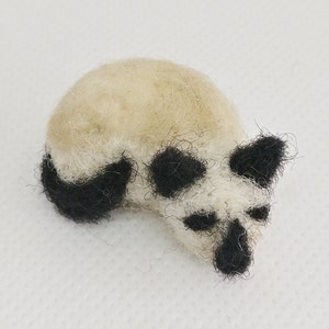 Siamese Cat/ Needle Felted Cat/ Miniature Sleeping Cat/ Siamese Kitten/ Cat Lover Gift/ Handmade From Wool/ Dollhouse Size/ Unique Cat Gift. image 2