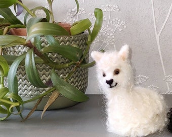 Alpaca/Needle Felted/Curly Alpaca/Felted Alpaca/Handmade/Wensleydale Wool/Unique Gift/Collectible/Decoration/FibreArt/Cute/Nursery/Farm yard