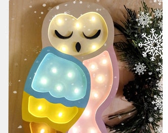 Handgefertigte Eulen-LED-Lampe aus Holz, Nachtlampe Babyeule, Kinderlampe, Nachtlicht Kinderkinder, Kinderzimmer Deko, Waldtier aus Holz