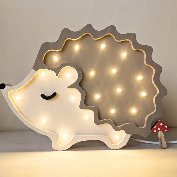 Lámpara LED de madera de erizo hecha a mano, lámpara de noche, kinderlampe, nachtlicht kinderkinder, decoración de guardería, animal del bosque de madera