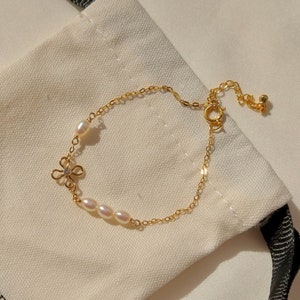 Clover and Pearl Bracelet - Cubic Zirconia Clover Bracelet - Lucky Bracelet - Freshwater Pearl Bracelet - Gift For Her