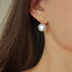 Shanon pearl Earrings - Button Pearl Dangle Earrings - Gold Flower Pearl Drop Earrings - Baroque Pearls - Gift For Her