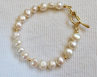 7mm Freshwater pearl bracelet Golden woman gift handmade in Quebec quality AAA