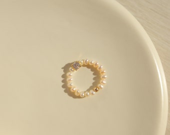 Bague solitaire avec perle CZ - anneau de perles d'eau douce - bague perle diamant - bague perle - mini bague perle - cadeau pour elle