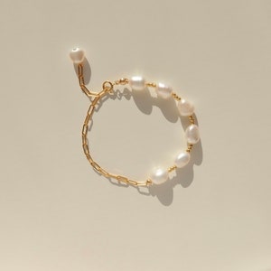 Ceres - Pearl and Chain Bracelet - Chunky Baroque Pearl Bracelet -14k Gold Filled Paperclip Chain Bracelet - Gift for Her