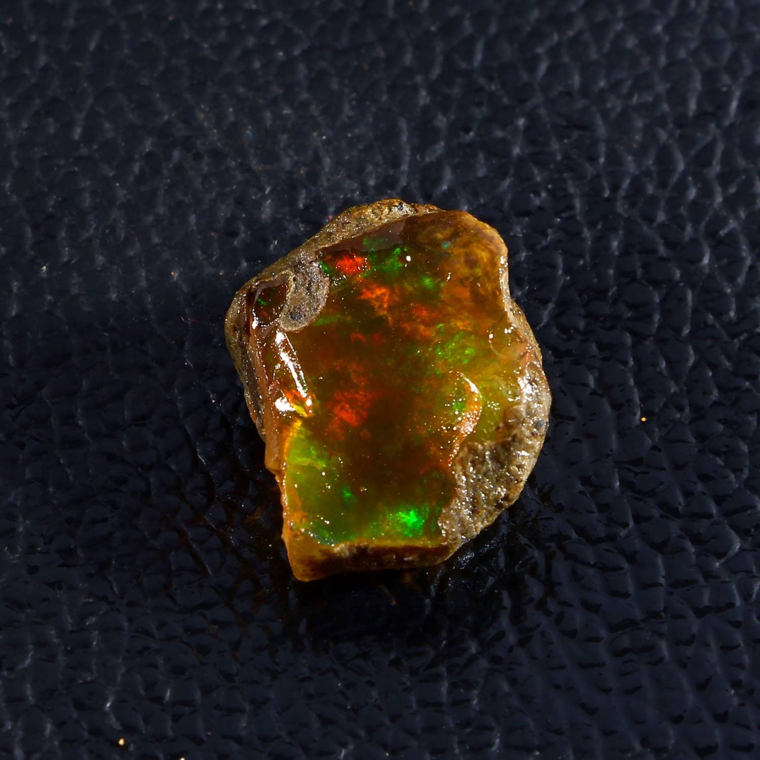 25 crt OPAL ROUGH raw rock welo fire opal rough AAA quality opal fire rough natural Ethiopian opal raw rough usefor jewelry#c.33 25 crt OPAL ROUGH raw rock welo fire opal rough AAA quality opal fire rough natural Ethiopian opal raw rough usefor jewelry#c.33