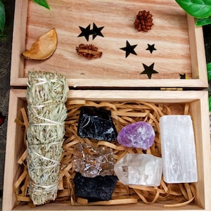 Negative Energy Protection Crystal Set – 6 Raw Reiki-Charged Crystals in Wooden Gift Box  Cleansing, Grounding & Spiritual Shielding