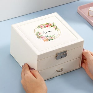 Floral Personalized Jewelry Box - Perfect Gifts for Girls, Kids, and Women -Unforgettable Keepsake Holiday & Bridesmaid Gift Ideas