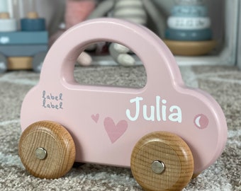 Voiture jouet en bois avec nom - rose - étiquette - cadeau bébé naissance - cadeau pour bébé - cadeau anniversaire fille personnalisé