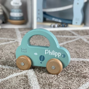 Holz-Spielzeug Auto mit Namen grün Label-Label Babygeschenk zur Geburt Geschenk für Babys Geburtstagsgeschenk Junge personalisiert Bild 2