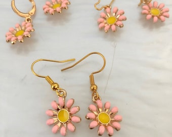 Gänseblümchen Ohrringe gold-rosa, Blüten, Ohrschmuck, Geschenke, Frauen, Trachtenschmuck