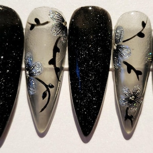 Goth Flower Press-on Nails