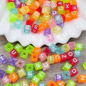 300Pcs Acrylic Alphabet Beads，6mm Letter Beads，Assorted Mixed Acrylic Cube Square Alphabet Plastic ABC Beads for DIY Jewelry Marking