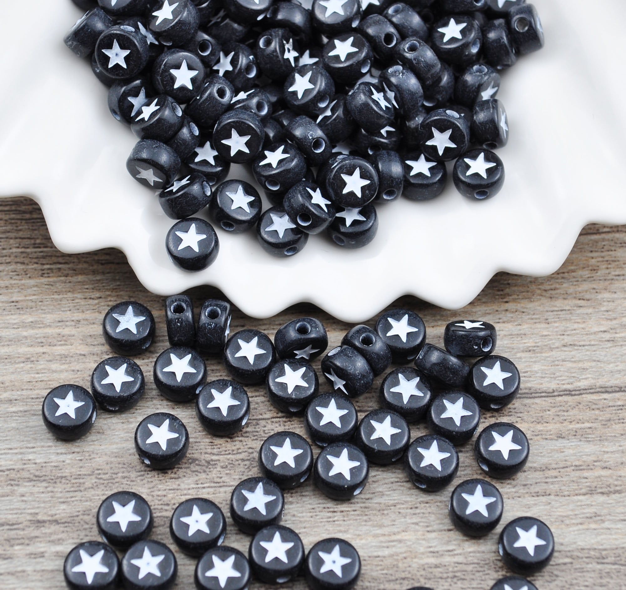 300Pcs Star Beads，7mm Star Round Black Acrylic Beads，spacer beads for necklace and bracelet making, Jewelry and Crafting supplies
