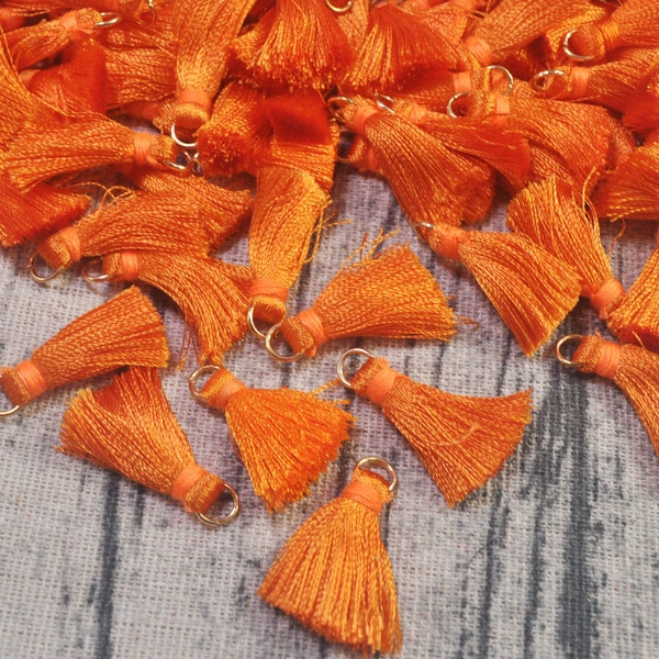 10/20/50/100pcs 2cm Orange silk tassels,Small silk tassels,silky thread tassels,mini tassel,tassels charm for jewelry making，11#