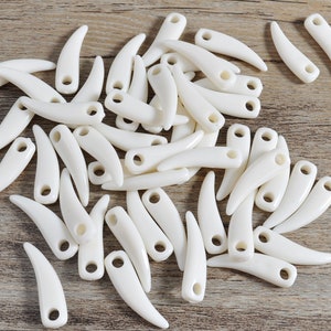 Small Acrylic tooth supply, 50-1000Pcs Acrylic ivory sharp animal teeth Pendant, Resin fangs, fang,wolf tooth Charm，23x7mm