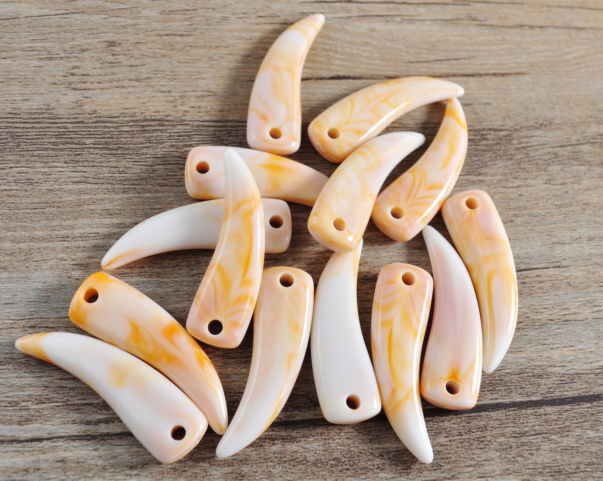 Sharp Anima Fangs Brown&white Acrylic Tooth Supply, 10-100pcs Acrylic Marble Sharp Animal ...