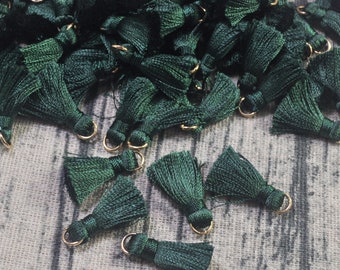10/20/50/100pcs 2cm Deep Green silk tassels,Small silk tassels,silky thread tassels,mini tassel,tassels charm for jewelry making --41#
