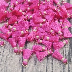 10/20/50/100pcs 2cm bright Pink silk tassels,Small silk tassels,silky thread tassels,mini tassel,tassels charm for jewelry making--31#