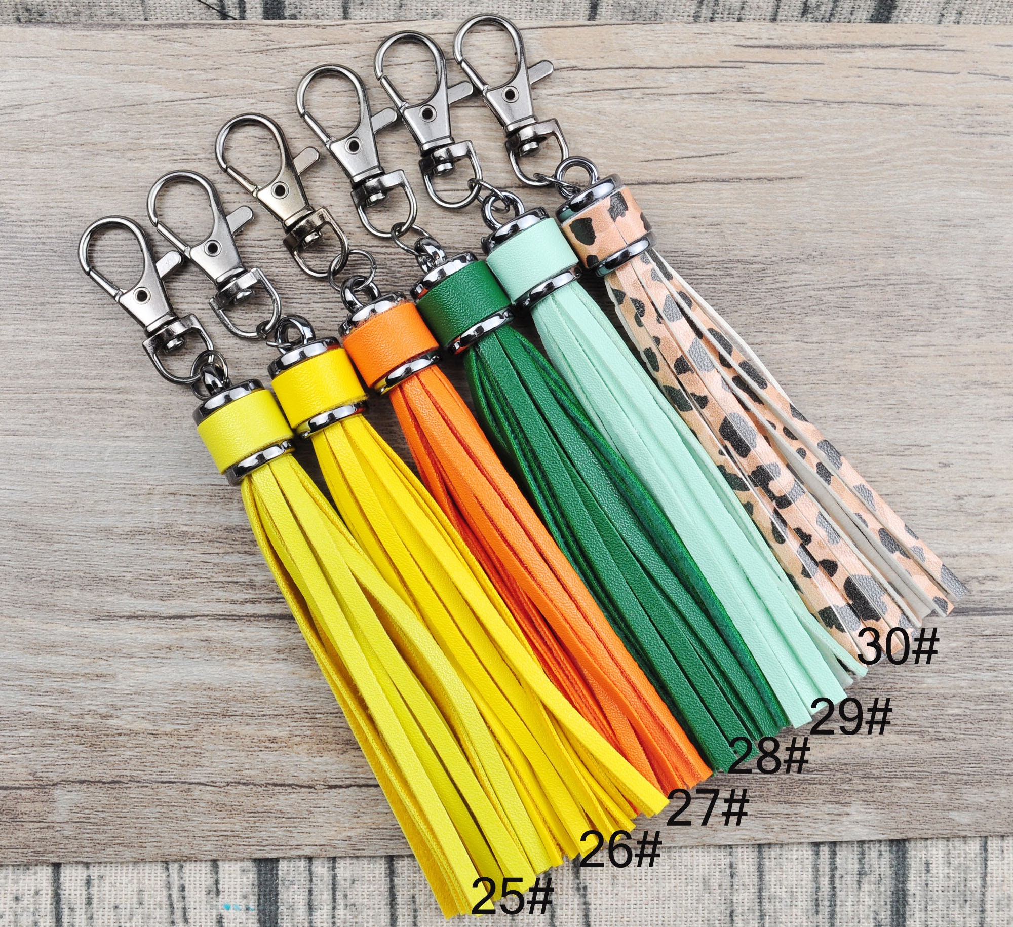 2個+ 10 CM PUレザータッセル、キークラスプ付き、フリンジタッセル