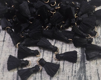 10/20/50/100pcs 2cm Black silk tassels,Small silk tassels,silky thread tassels,mini tassel,tassels charm for jewelry making,01#