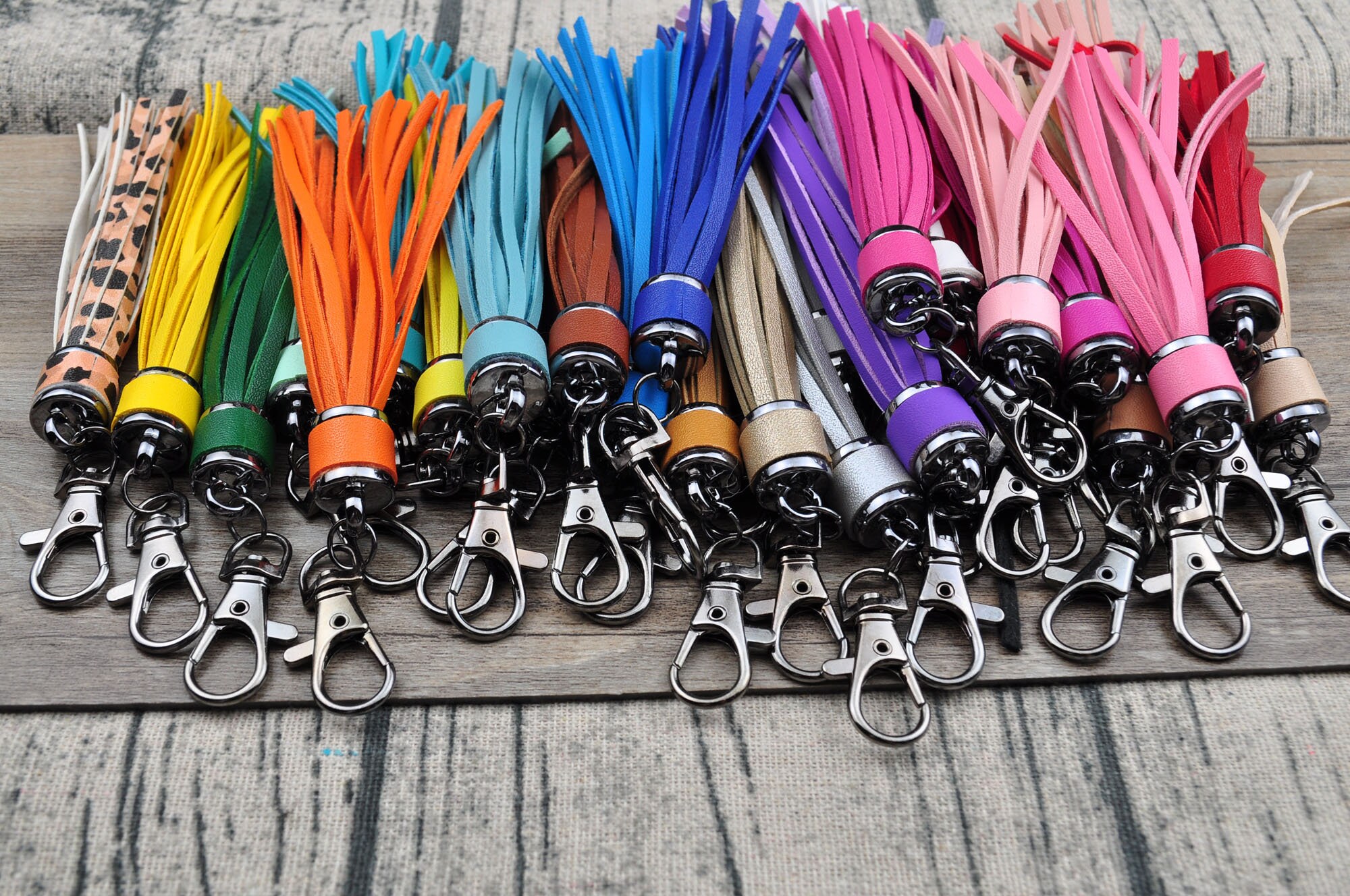 2個+ 10 CM PUレザータッセル、キークラスプ付き、フリンジタッセル