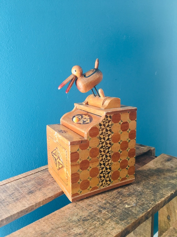 Cigarette Dispenser 1960 Bird. Cigar Display Cigarillos