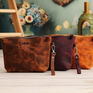 Leather Makeup Bag, Personalized Bridesmaid gift, Leather Cosmetic Pouch, Cosmetics Bag, monogram toiletry bag, Anniversary Gift for Wife