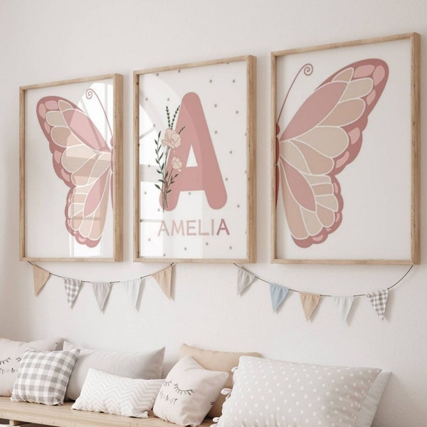 Décoration Chambre Bébé et Enfant - Set 3 affiches avec Prénom Personnalisées - Cadeau de Naissance - Triptyque Papillons et Cœur